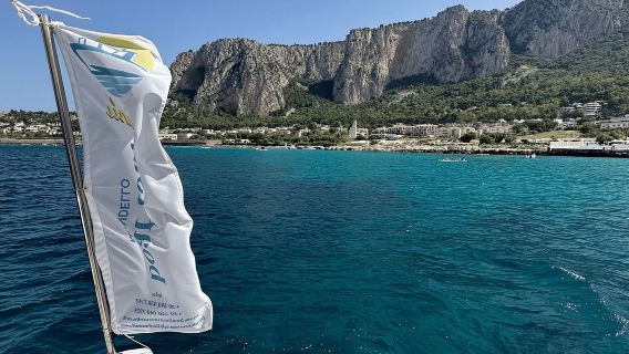 Mondello: 4-Hour Coastal Boat Tour with Aperitif & Swimming