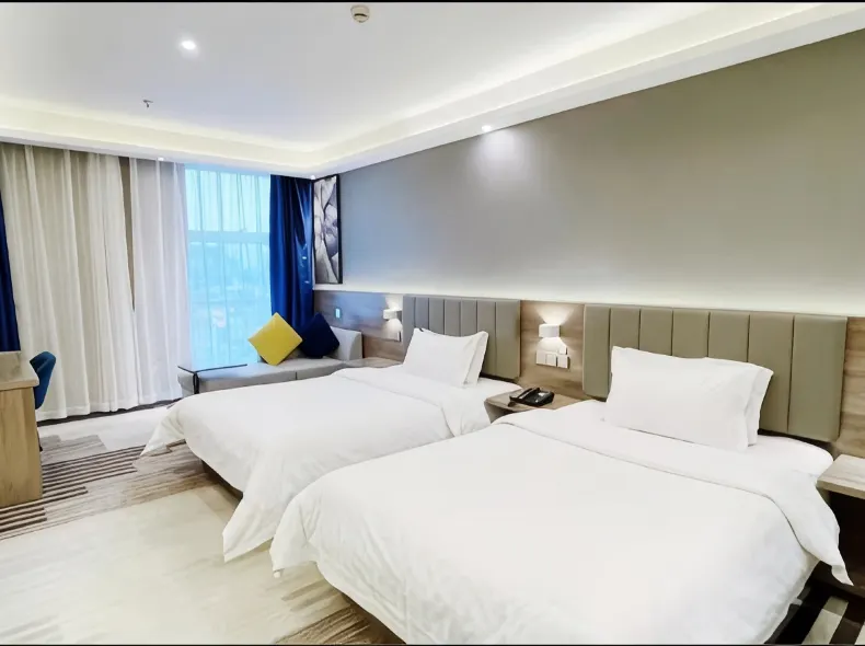 7 Days Premium Hotel (Chengdu East Railway Station West Square Subway Station)