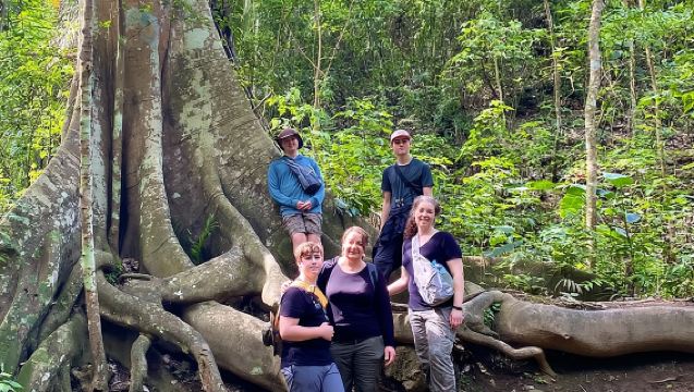 Rainforest Wildlife, Panama Hat makers, Traditional Cuisine. SHORE TOUR