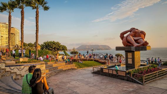 Miraflores, Barranco & San Isidro - Districts Tour (Small Group)