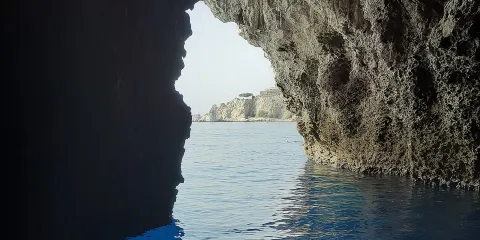 2小時陶爾米納藍洞及美麗島短途遊