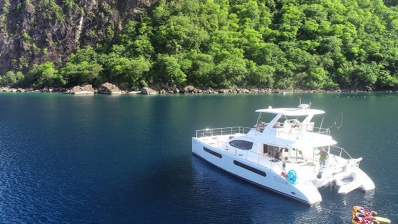 Crucero privado de lujo en catamarán en Santa Lucía