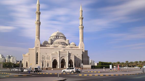Sharjah Pearl of the Gulf city tour from Dubai