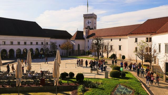 Ljubljana and Bled Small Group Tour from Zagreb with guide