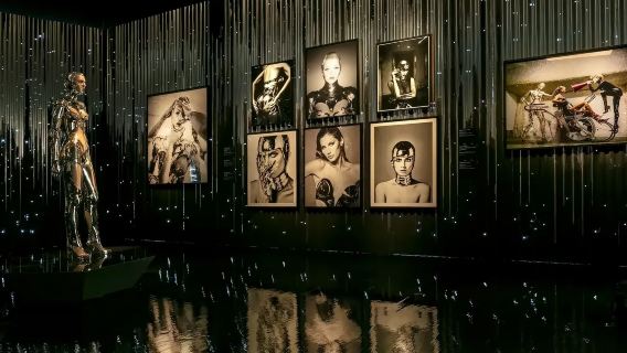 ทัวร์ 1 วัน มิวนิก พิพิธภัณฑ์ศิลปะ พระราชวังนิมเฟนเบิร์ก อัลเทอพีนาโคเทค และจัตุรัสมาเรียนพลาตซ์