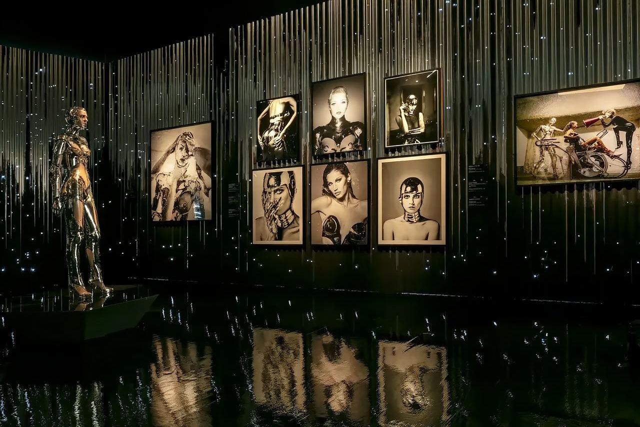 ทัวร์ 1 วัน มิวนิก พิพิธภัณฑ์ศิลปะ พระราชวังนิมเฟนเบิร์ก อัลเทอพีนาโคเทค และจัตุรัสมาเรียนพลาตซ์