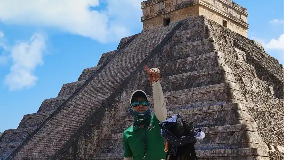 Early morning Chichen Itza Tour: Cenote and Tequila Tasting