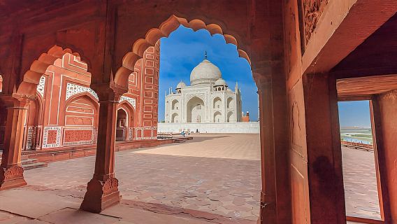 Private Guided Taj Mahal Tour with Skip TheLine Entry Ticket