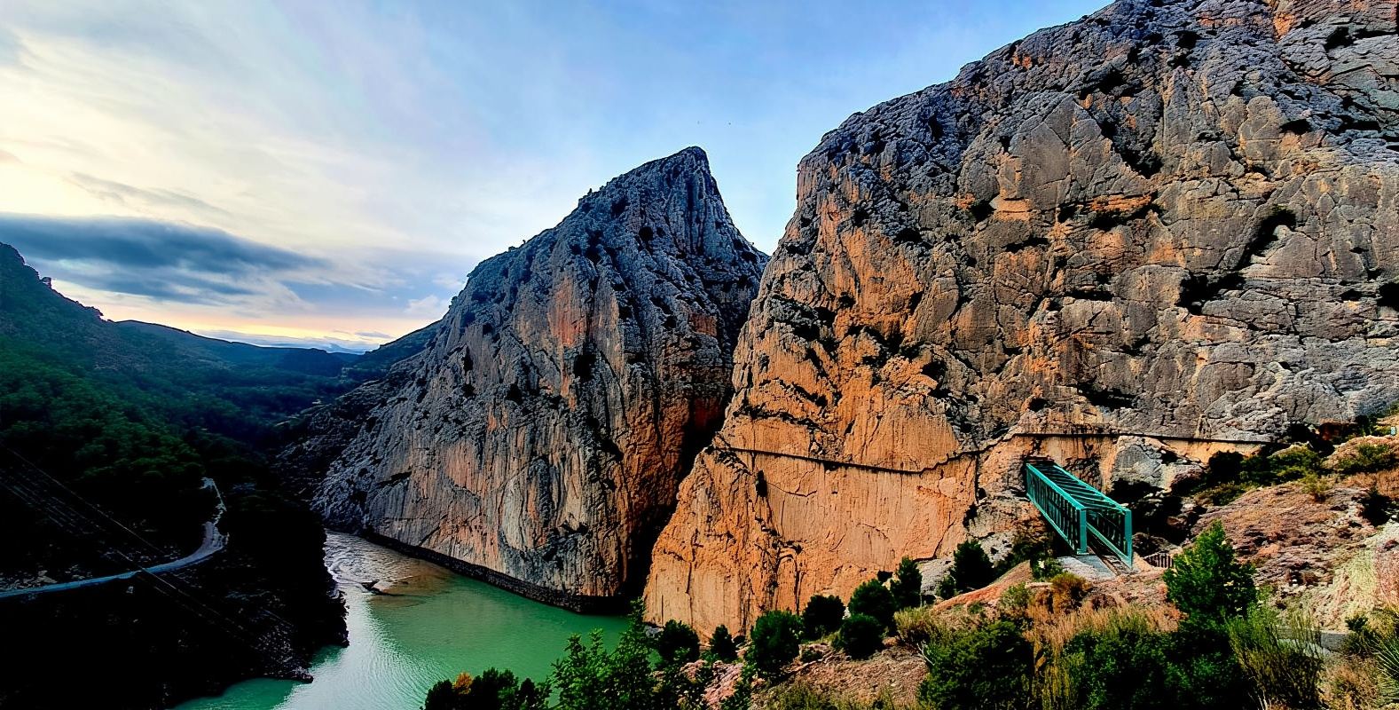 Caminito del Rey: Tour con Guía Oficial y Bebida