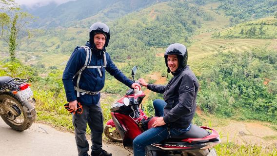 Sa Pa: Geführte Motorradtour zu ethnischen Dörfern mit Mittagessen