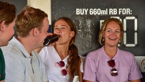 Tour gastronomico e della birra in tuk-tuk a Soweto