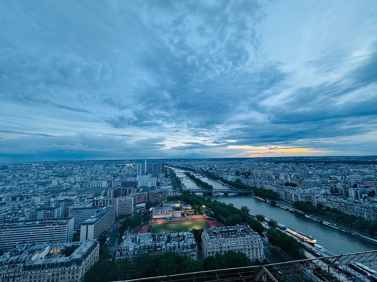 Full-Day Paris Tour: Iconic Landmarks & Stunning Photo Spots