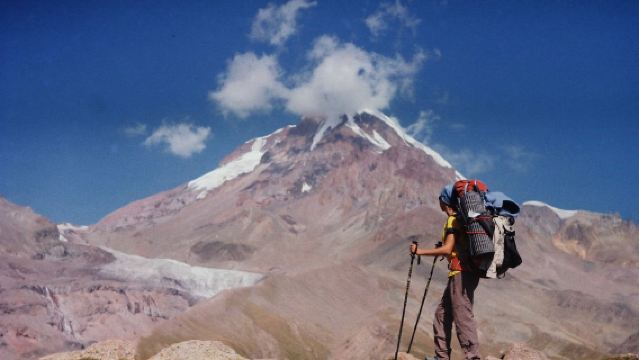 卡茲別克山+古道裡滑雪場包車一日遊