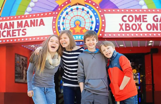 價值 100 美元的 Arcade City Pigeon Forge 遊戲卡（+45 美元）