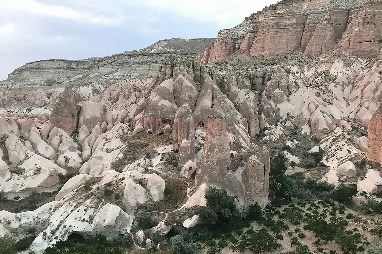 Escursione al tramonto nella Valle delle Rose in Cappadocia