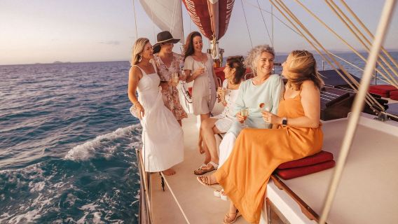 Australia Whitsundays 2-hour sunset sailing boat/cruise/1-hour jet ski tour (20-person exclusive experience/free drinks and snacks/Airlie Beach/multiple packages available)