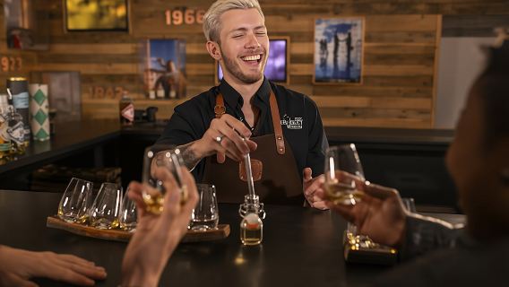 Tour and Blending Experience at Irish Whiskey Museum