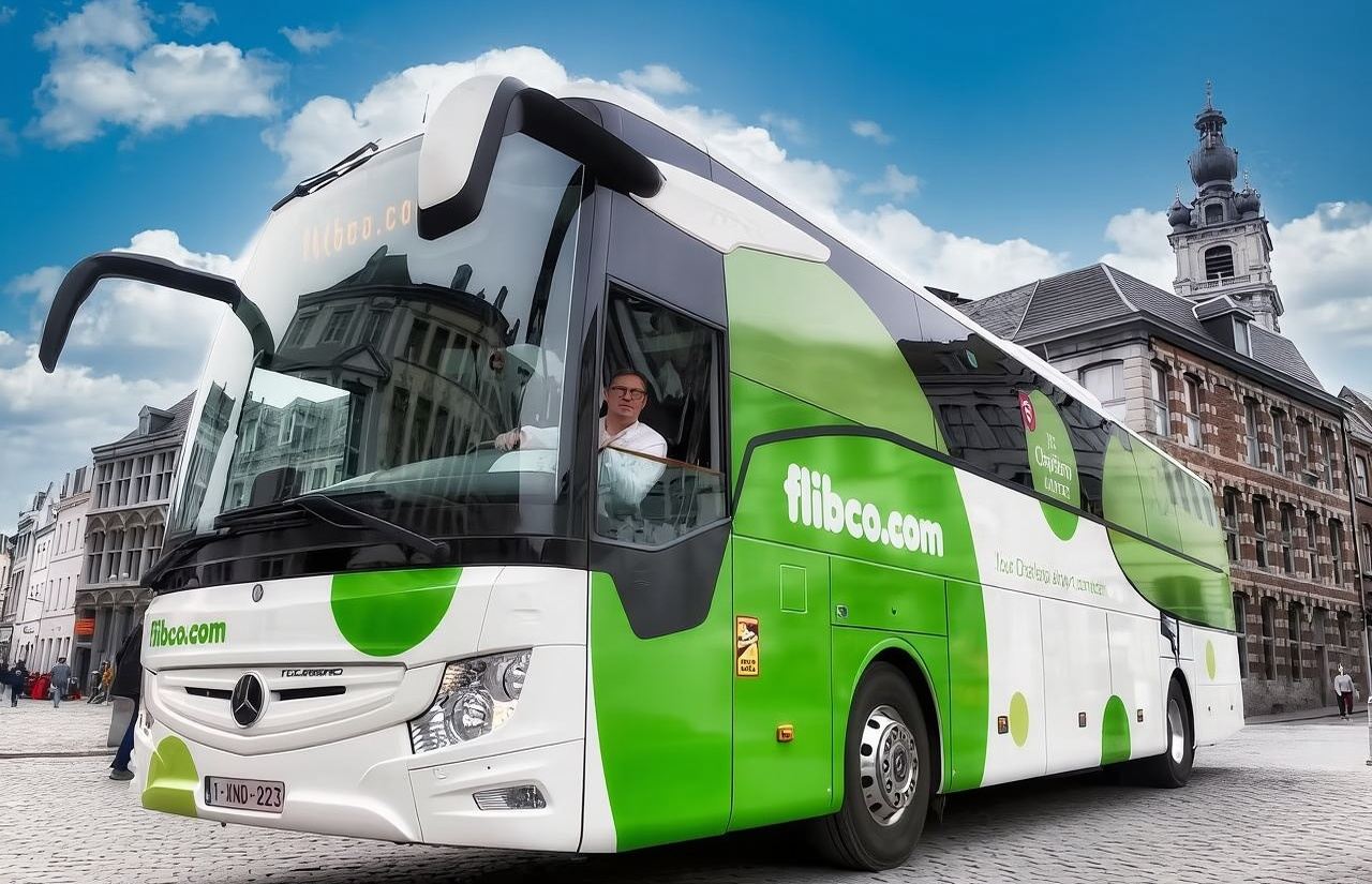 Bus transfer pulang pergi antara Bandara Bergamo dan pusat kota Milan