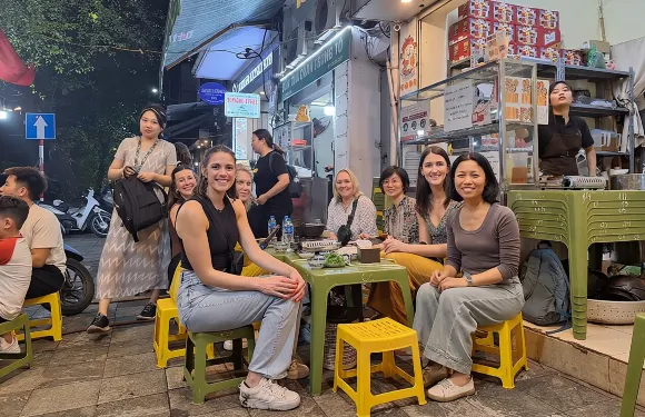 品嚐道地的河內風味，跟隨當地美食家開啟美食之旅