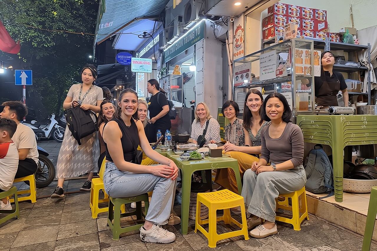  Authentic taste of Hanoi, food tour with a local foodie