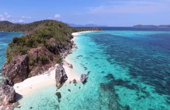 菲律賓科隆島跳島遊沙灘線｜香蕉島+布洛多斯海灘+午餐+接送