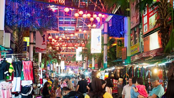 Kuala Lumpur: 4-Hour Authentic Local Markets & Event Tour