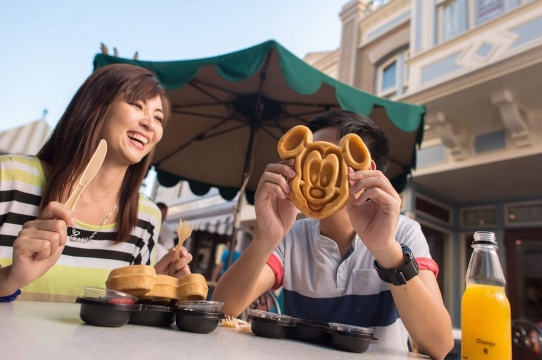 Hong Kong Disneyland: Phiếu ăn uống trong công viên