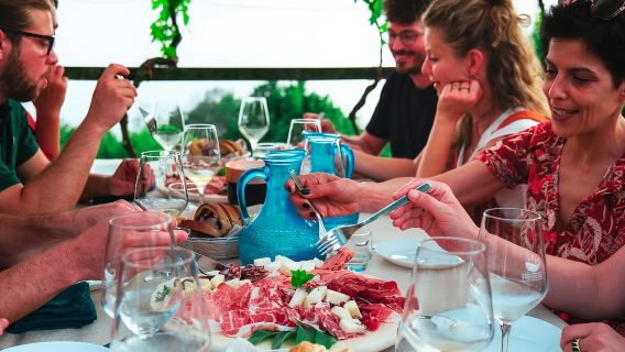 Trieste: tour di 2 ore e mezza alla scoperta delle origini del Prosecco e degustazioni