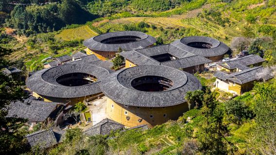 perjalanan satu hari Gugusan Tulou Tianluokeng Nanjing [Desa Taxia + Gedung Yuchang + pemandu wisata Multibahasa Profesional]