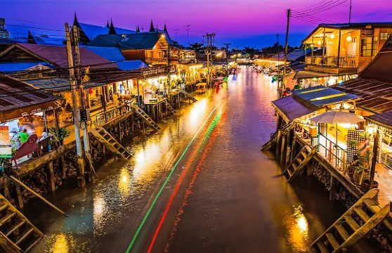 曼谷安帕瓦水上市場+美功鐵道市場+大皇宮+玉佛寺一日遊