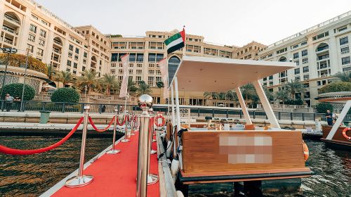 Dream Boat Floating Cafe in Dubai 6