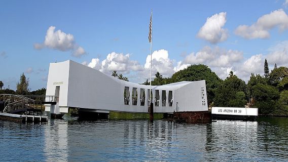 Tour completo dell'esperienza di Pearl Harbor con partenza dalla zona di Waikiki