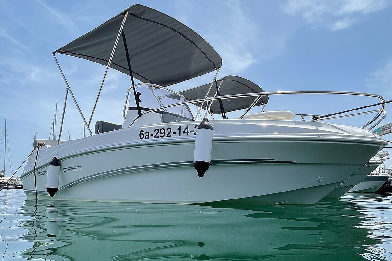 Noleggio barche senza patente a La Marina de Valencia