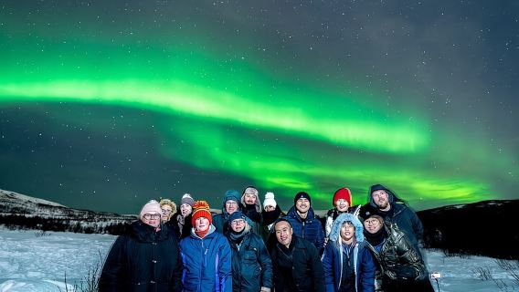 Tromsø: Northern Lights Chase Minibus Tour