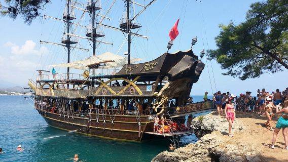 ทริปล่องเรือโจรสลัดเคเมอร์ พร้อมอาหารกลางวันและบริการรับส่งโรงแรมฟรี