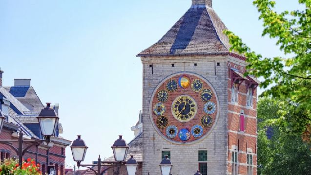 齊默鐘樓+聖古馬爾教堂+利爾市政廳+老城區+拉沃特（包車）