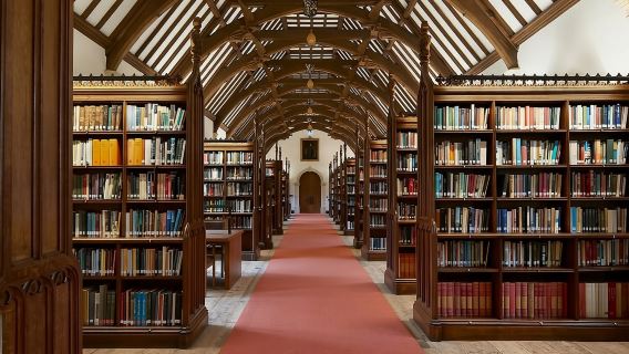 ロンドン、オックスフォード、ストーンヘンジ日帰りツアー【チャーターチャーター車、中国語ガイド、調整可能な旅程】