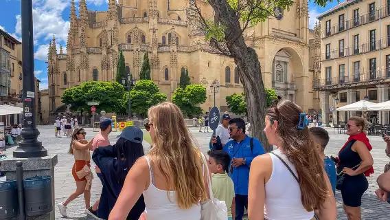 From Madrid: Toledo & Segovia with Cathedral, Alcazar & Lunch 