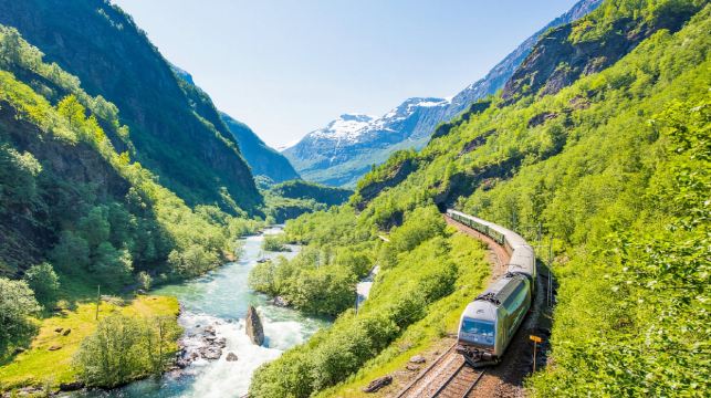 挪威+松恩峽灣+弗洛姆小火車+沃斯小鎮+艾於蘭峽灣包車遊