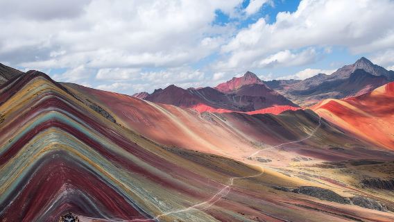 tour giornaliero a Rainbow Mountain e Red Valley (facoltativa)