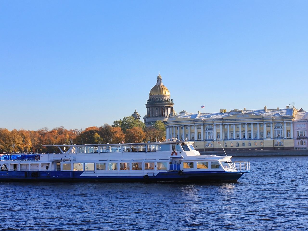 Russia Saint Petersburg Winter Palace + St. Isaac's Cathedral + Neva River day tour