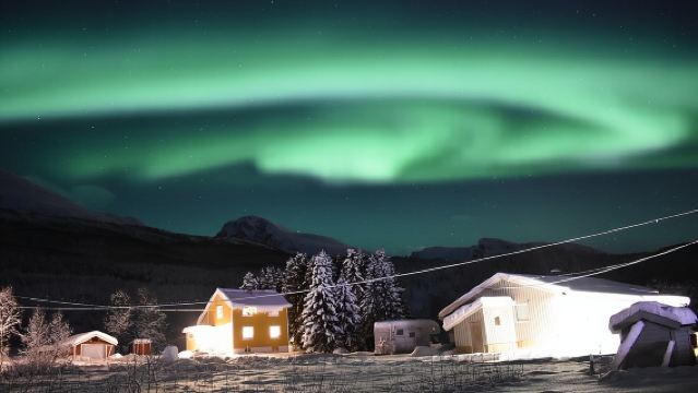 Lawatan Malam Cahaya Utara di Lofoten Mengejar Aurora di Svolvær, Kumpulan Kecil 2-15 Orang dengan Pemandu Berbahasa Cina, Lawatan Berkongsi Kereta