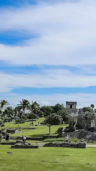 Tulum Ruins and Playa del Carmen Day Tour from Cancun (English-speaking Group)
