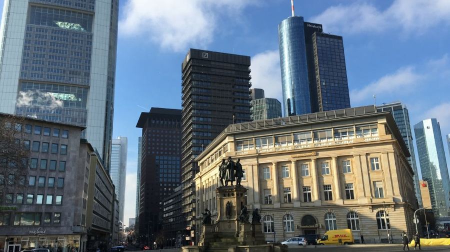 法蘭克福棕櫚園+動物園+美茵塔+法蘭克福城市森林中文包車一日遊