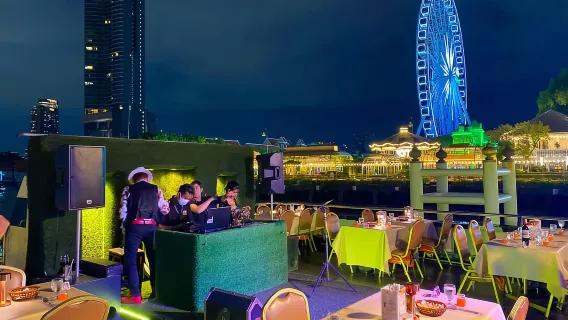 Featured tour with 3 reviews: Bangkok: Grand Chao Phraya Dinner Cruise with Live Show