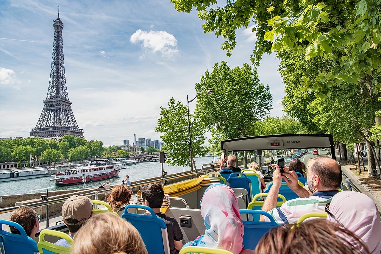 Tour in autobus hop-on hop-off di Parigi Tootbus (crociera facoltativa)