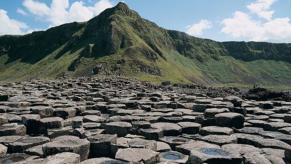 Shore Excursion: Giants Causeway Tour From Belfast Port (Extra Leg Room Bus)