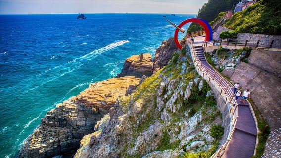 Busan Full-Day City Tour with Gamcheon Village, Sea Temple & more