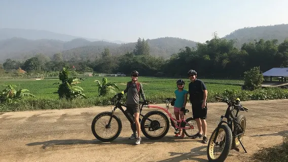 Half-day E-bike Nam Phrae (hilly, fully paved roads, GUIDED)