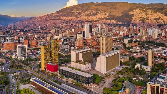 Private City Tour of Medellin with Metrocable and Commune 13
